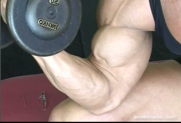 Annie Rivieccio, muscular, female bodybuilder, workout, pecs, biceps