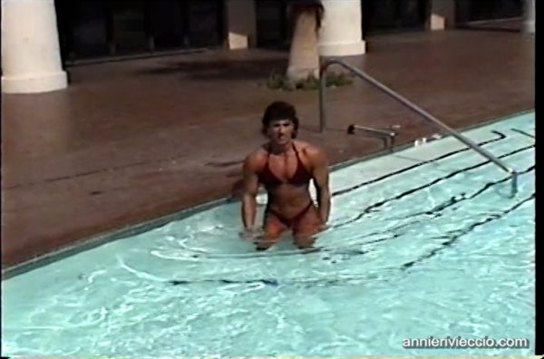 Annie Rivieccio, muscular, female bodybuilder, workout, pecs, biceps